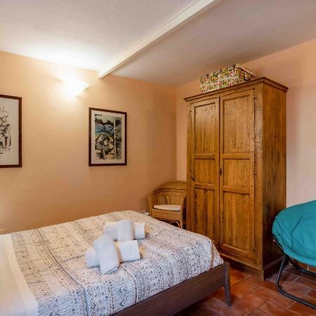 Апартаменты San Frediano Cozy Studio With Private Patio Флоренция Экстерьер фото